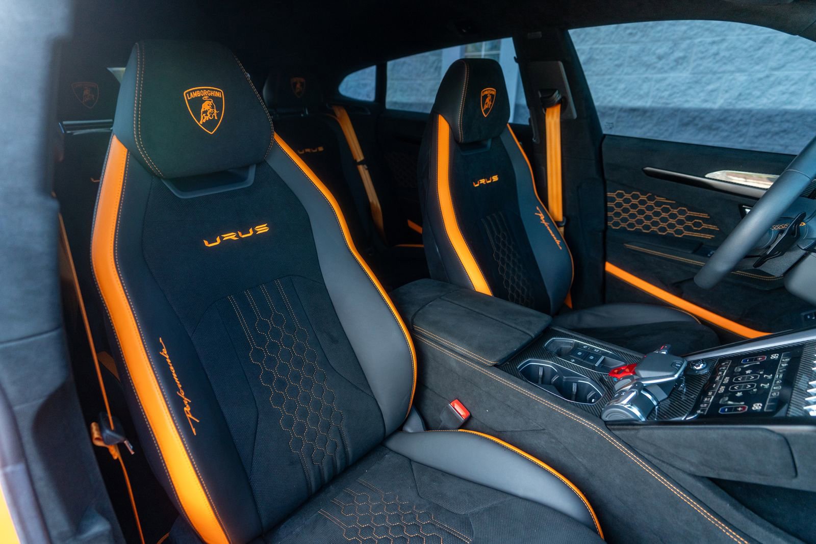 Used 2024 Lamborghini Urus Performante image 44