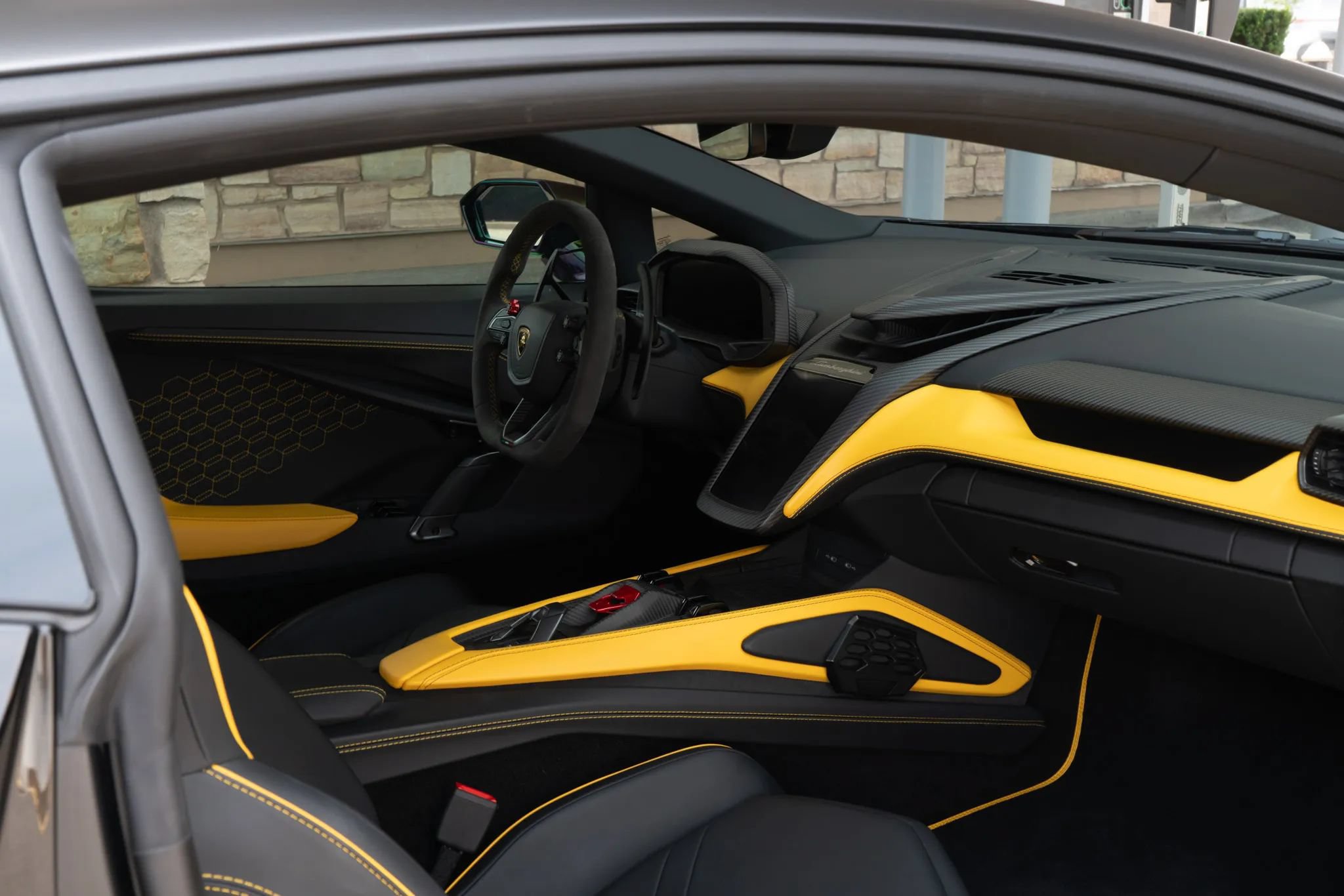 Used 2024 Lamborghini Revuelto AWD/4WD image 25