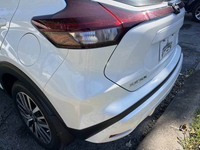 Used 2023 Nissan Kicks SV FWD image 10