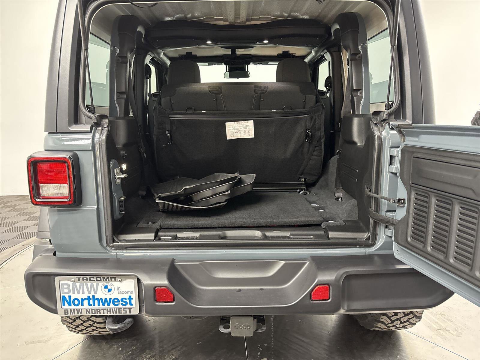 Used 2024 Jeep Wrangler Sport AWD/4WD image 21