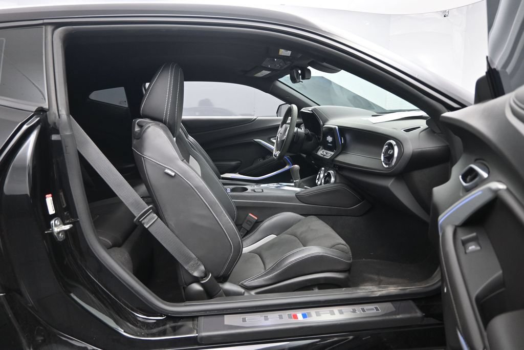 Used 2022 Chevrolet Camaro SS RWD image 28