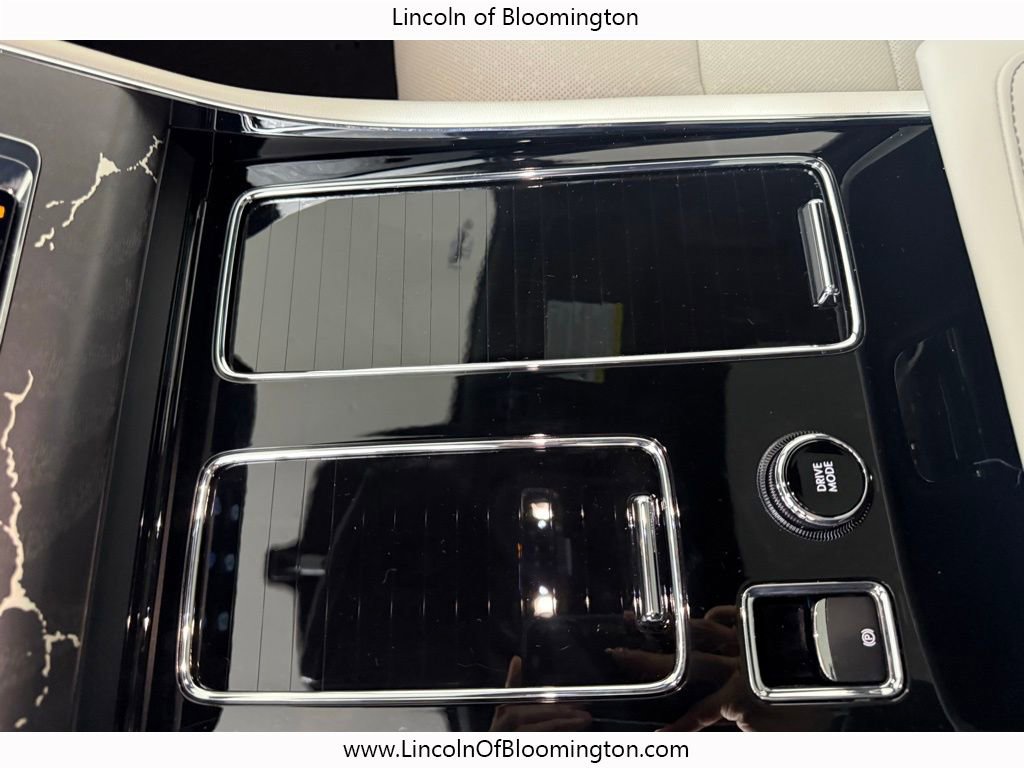 New 2026 Lincoln Aviator Black Label w/ Jet Appearance Package AWD/4WD image 42