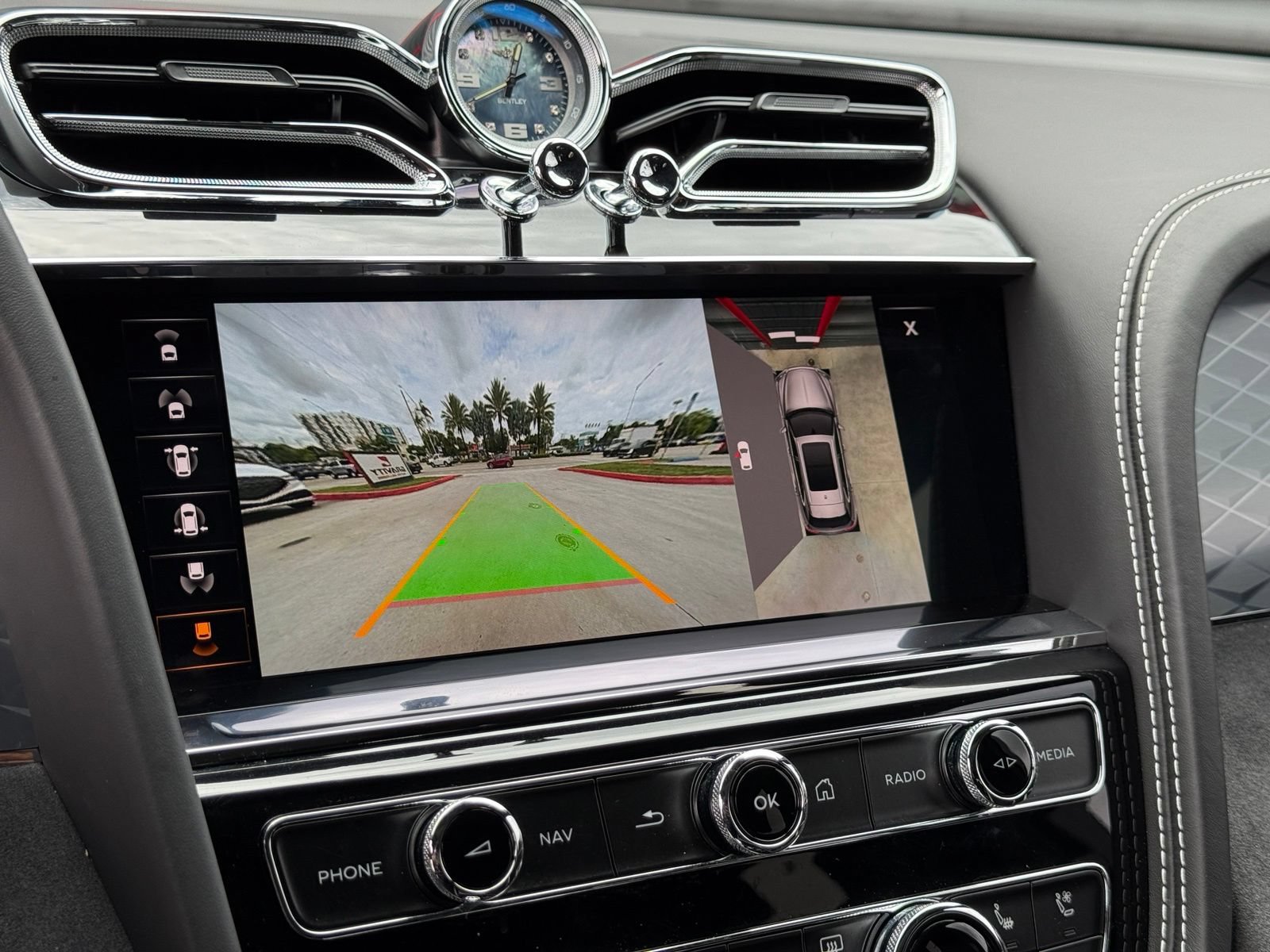 Used 2021 Bentley Bentayga Speed AWD/4WD image 45