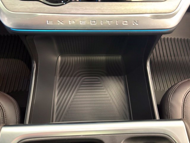 New 2027 Ford Expedition Platinum w/ Platinum Ultimate Package AWD/4WD image 33
