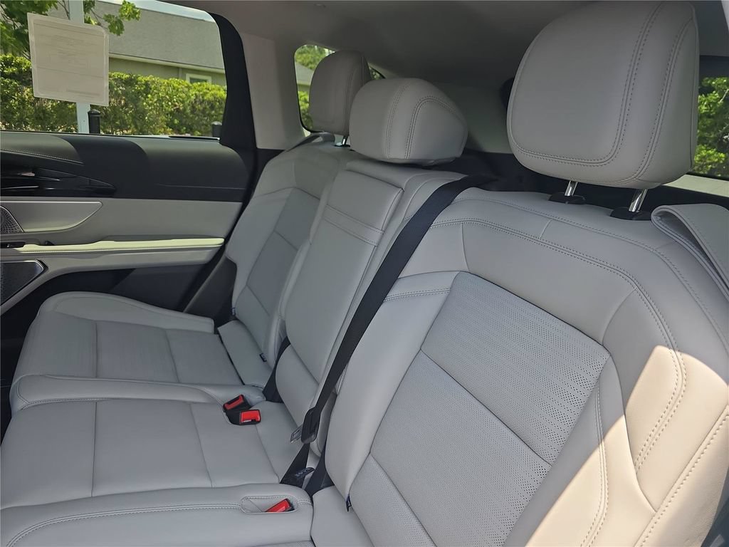 New 2026 Lincoln Nautilus Reserve AWD/4WD image 10