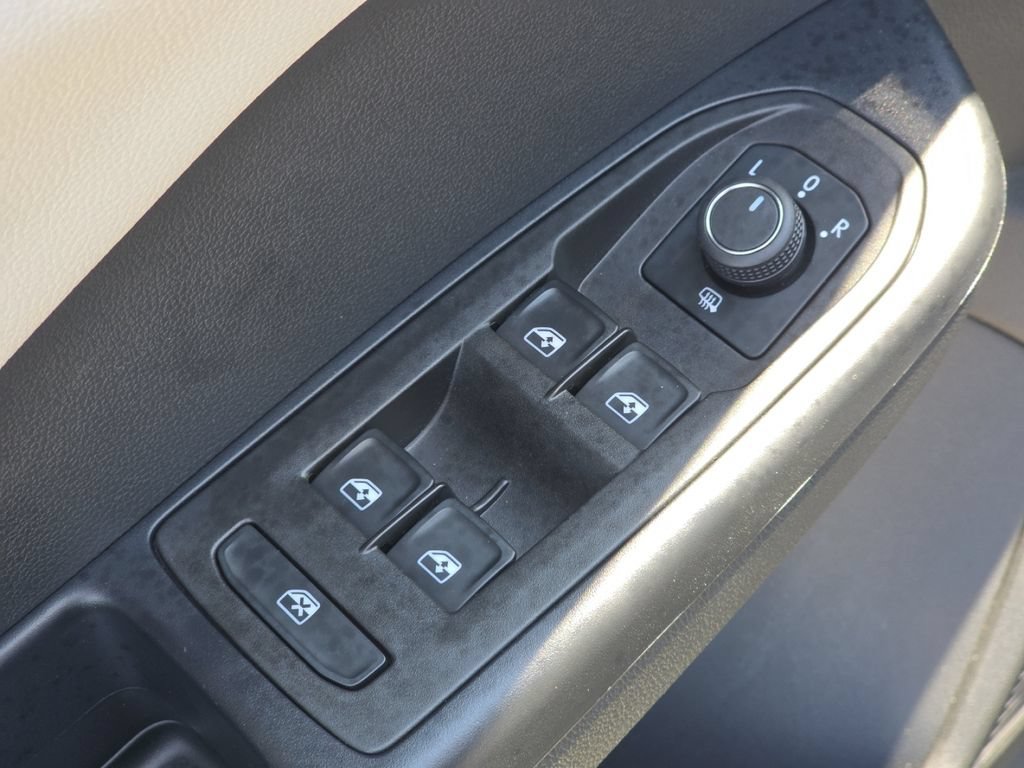 Used 2025 Volkswagen Taos S AWD/4WD image 26