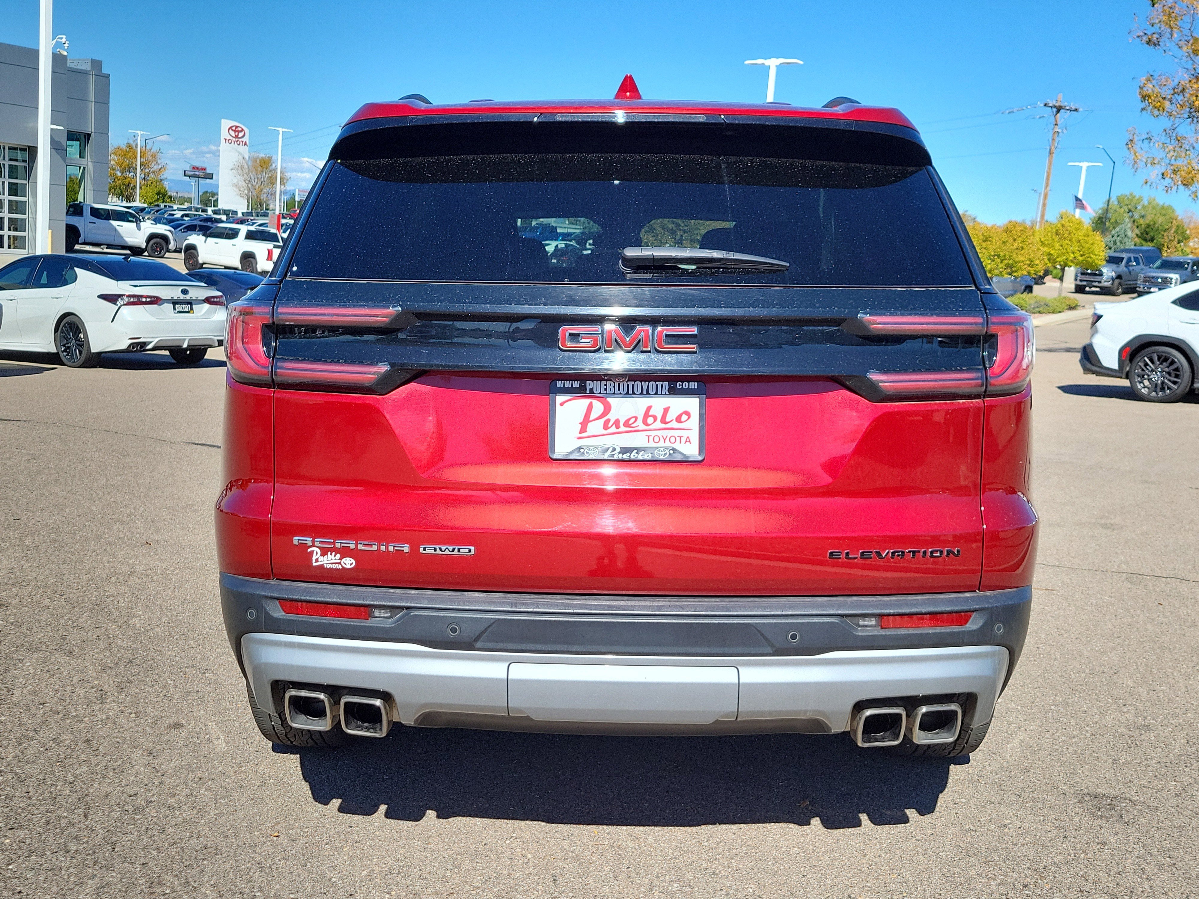 Used 2024 GMC Acadia Elevation image 12