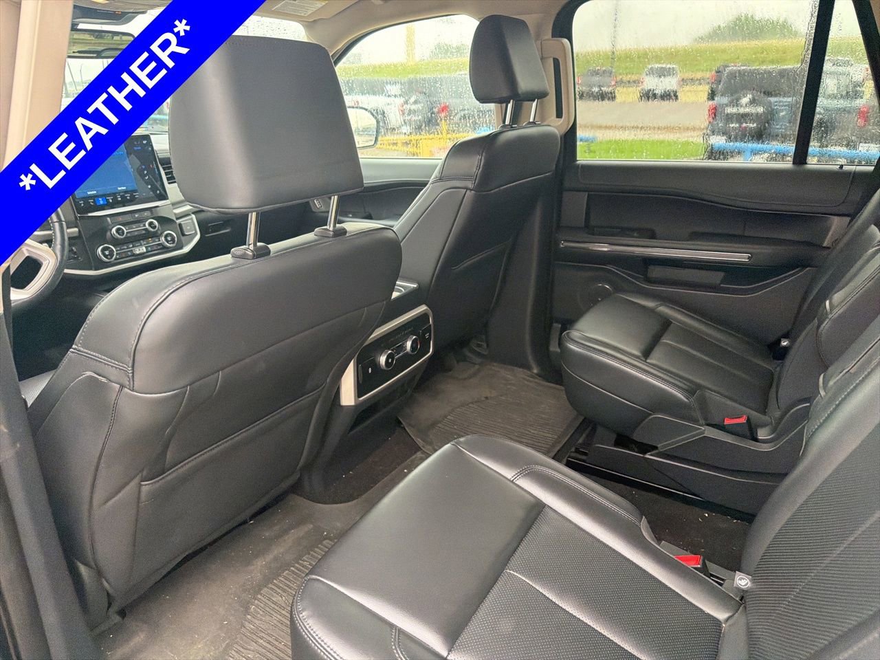 Used 2022 Ford Expedition XLT AWD/4WD image 6