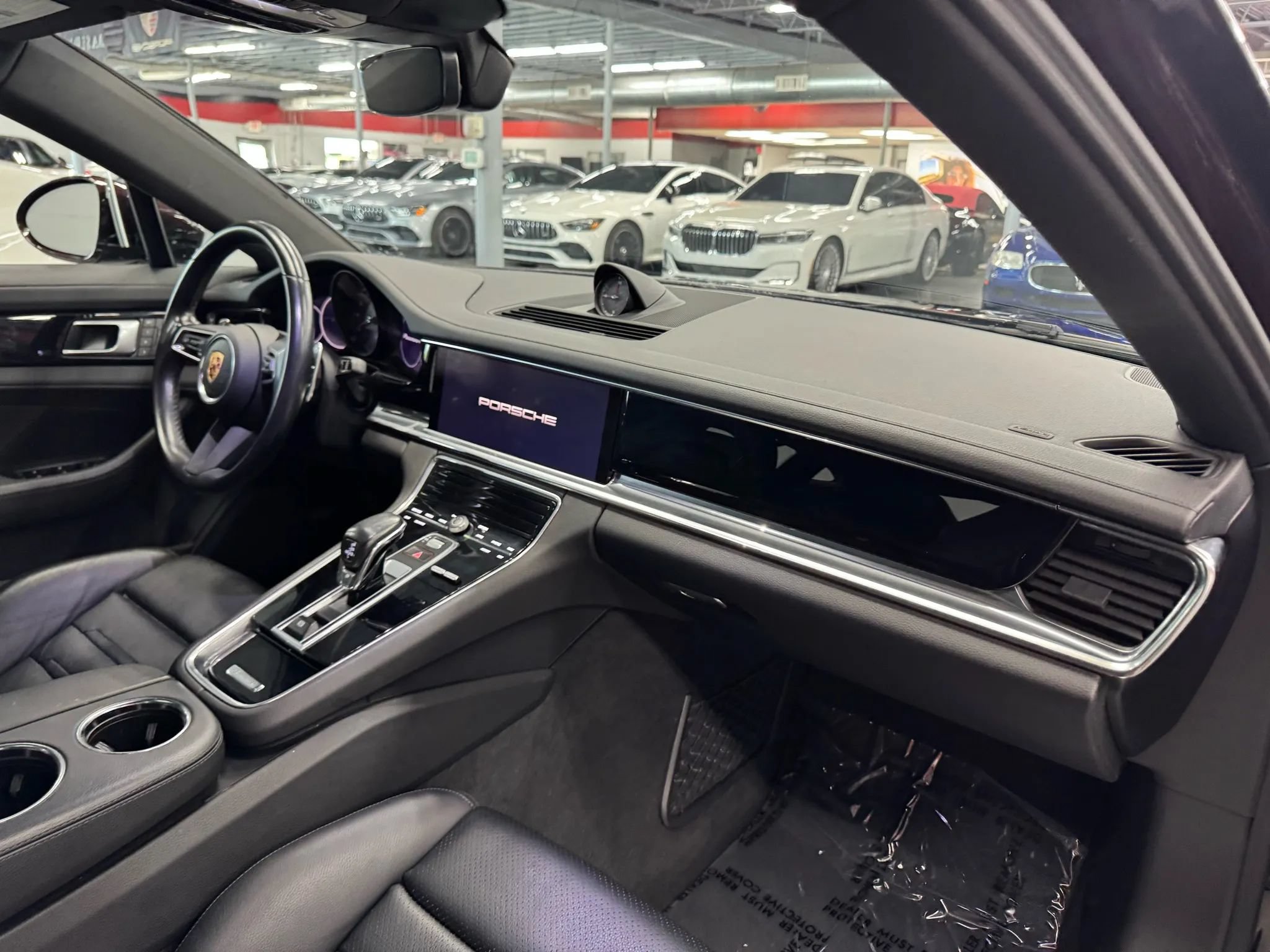 Used 2022 Porsche Panamera 4 AWD/4WD image 37