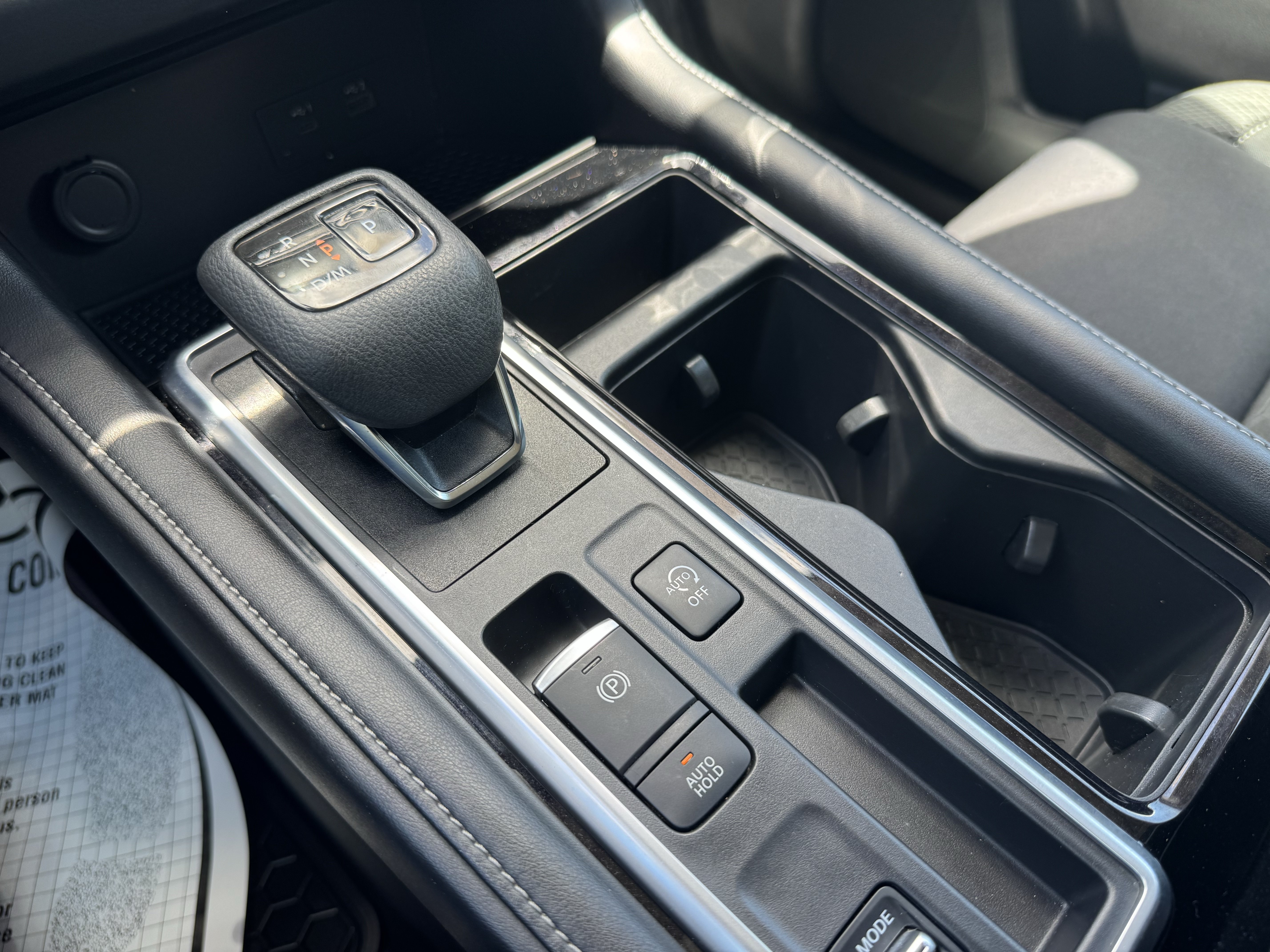 Used 2022 Nissan Pathfinder SV FWD image 16