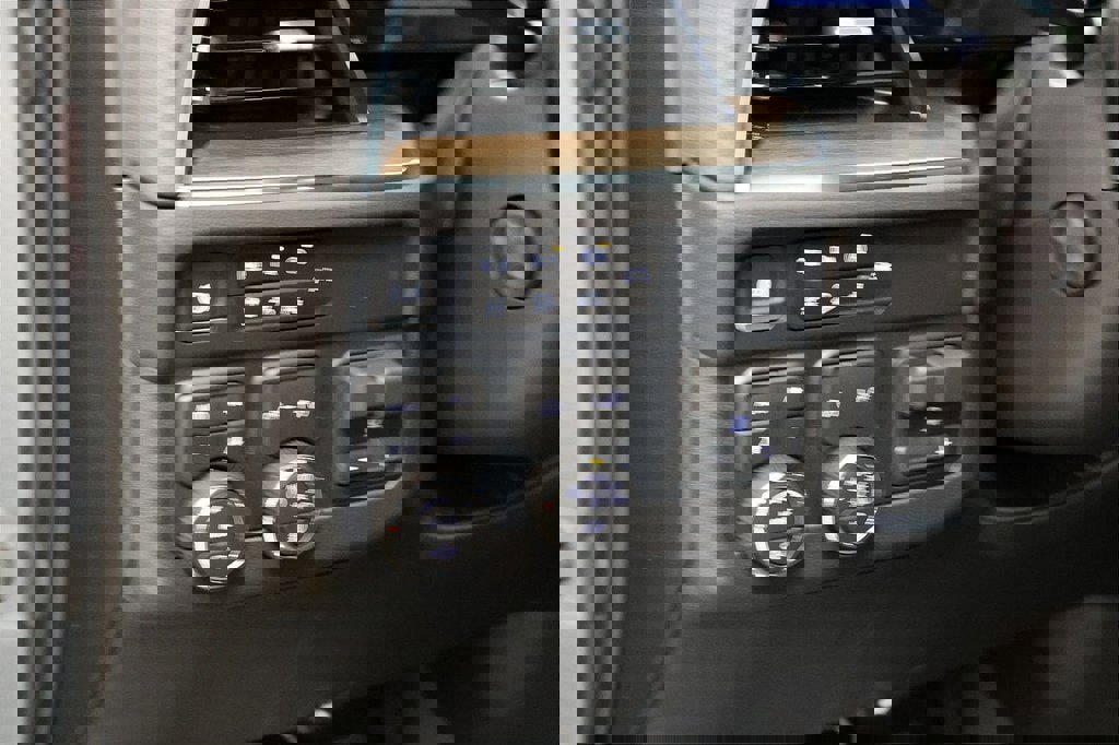 New 2025 Chevrolet Suburban High Country image 20