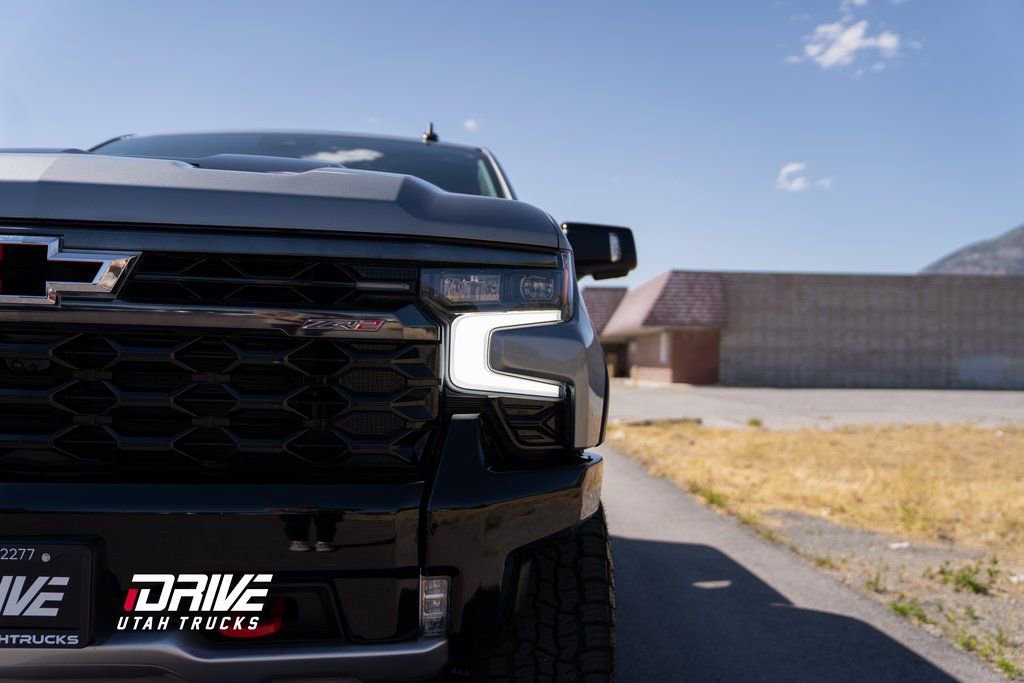 Used 2024 Chevrolet Silverado 1500 ZR2 w/ Technology Package image 6