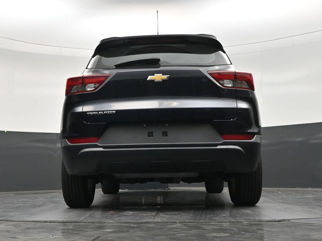 Used 2021 Chevrolet TrailBlazer LS FWD image 23