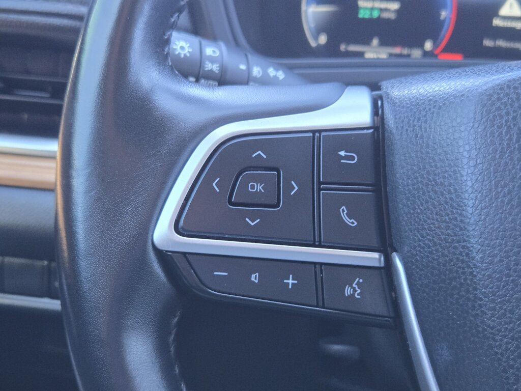 Used 2024 Toyota Grand Highlander AWD image 20