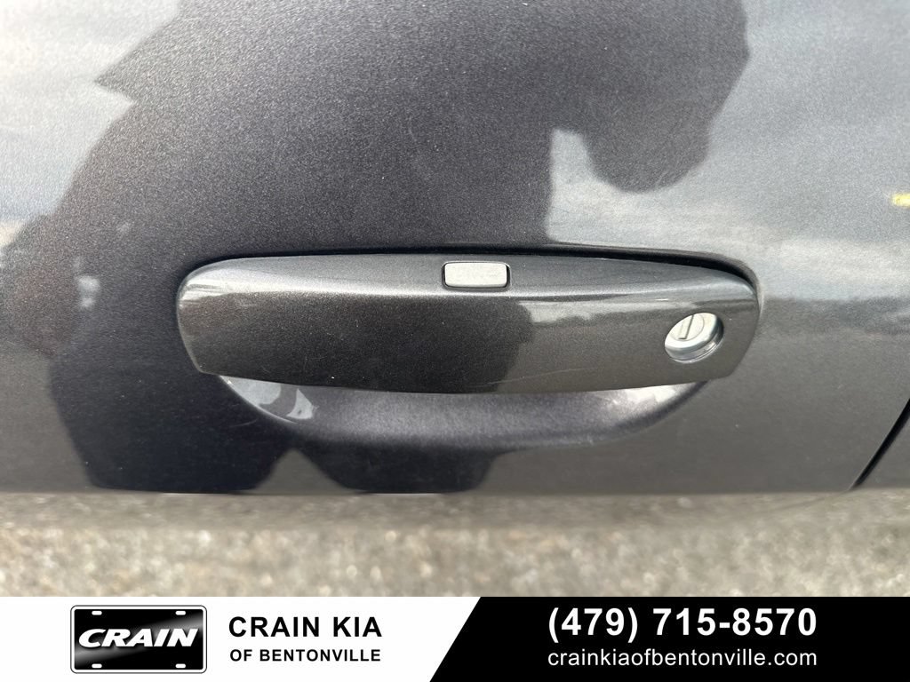 Used 2018 Dodge Challenger R/T Scat Pack w/ Leather Interior Group RWD image 10