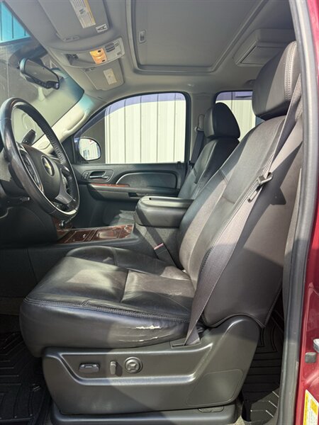 Used 2009 Chevrolet Avalanche LTZ AWD/4WD image 15