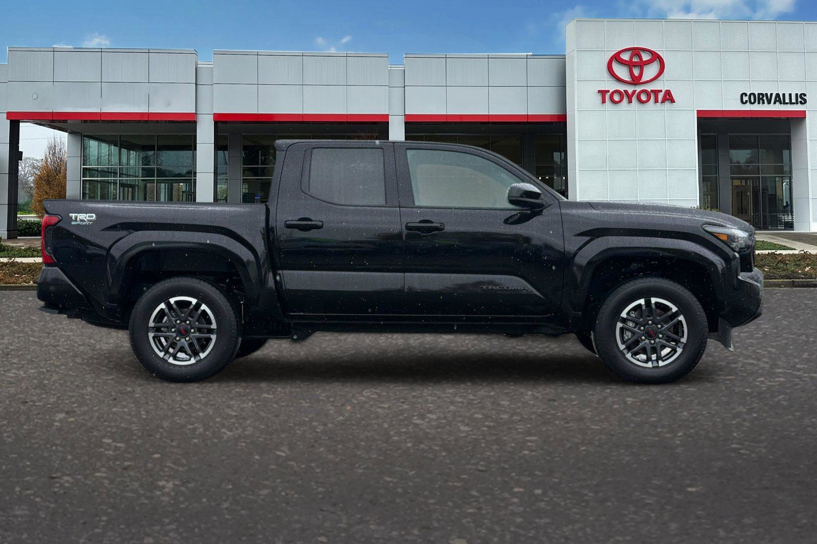 Certified 2025 Toyota Tacoma TRD Sport image 3