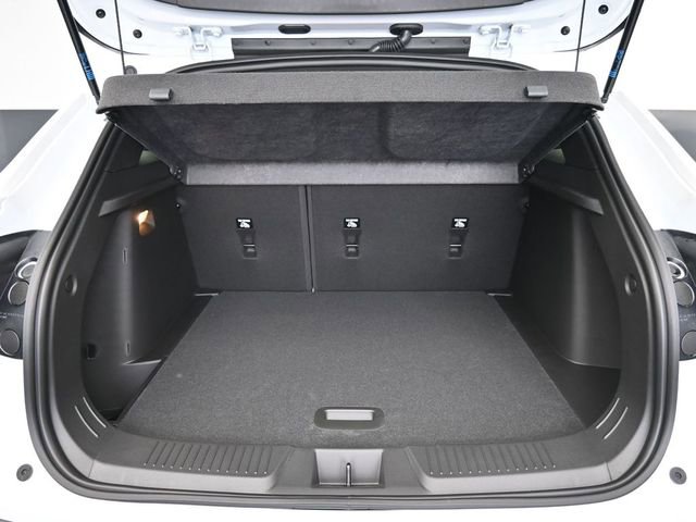 New 2026 Chevrolet Trax RS w/ Sunroof Package image 38