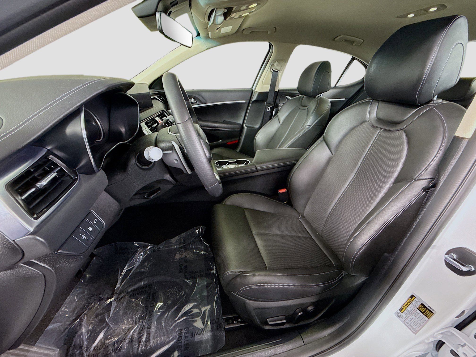 Used 2025 Genesis G70 2.5T image 22