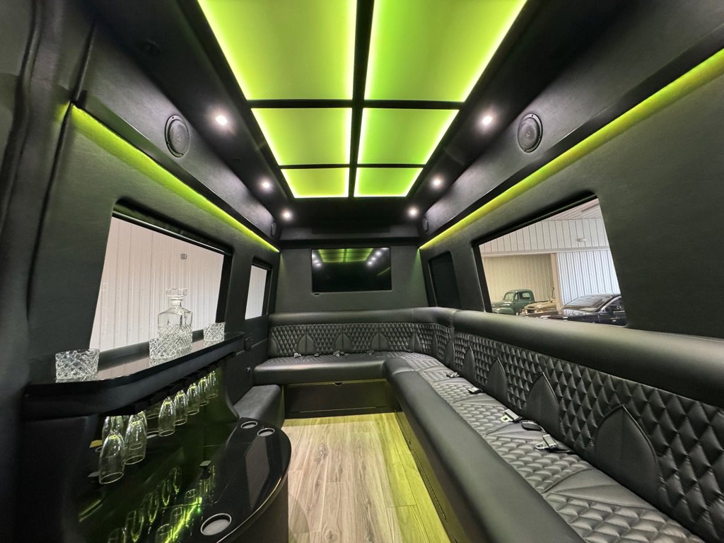 Used 2023 Mercedes-Benz Sprinter 2500 image 25