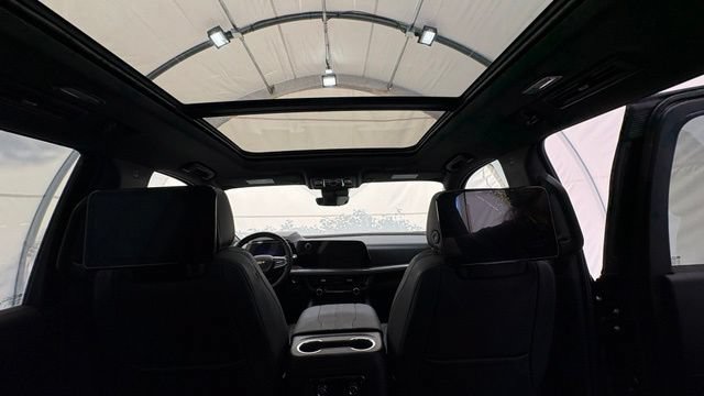 New 2026 Chevrolet Suburban High Country AWD/4WD image 37