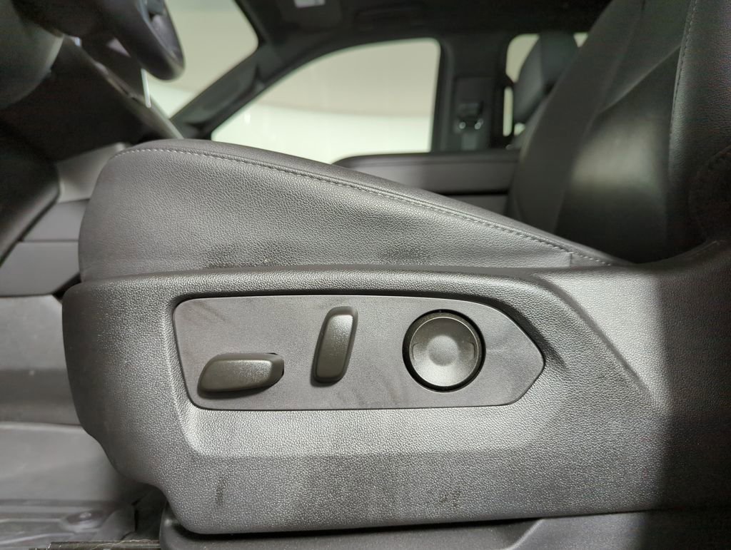 Used 2023 Chevrolet Suburban Z71 w/ Z71 Off-Road Package image 25