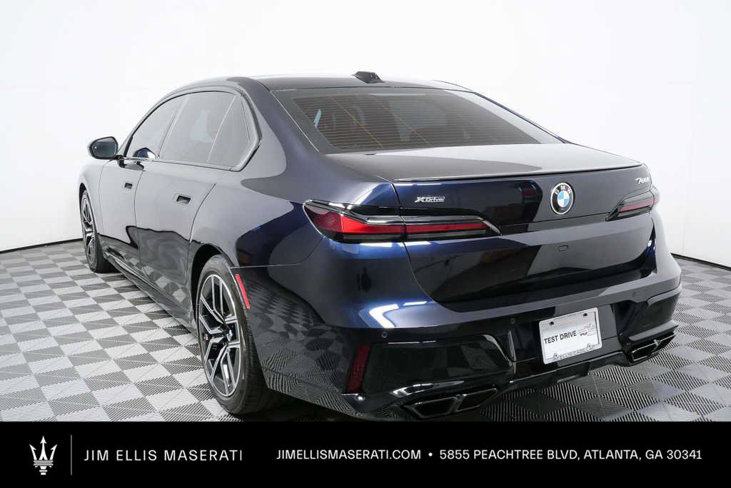 Used 2023 BMW 760i xDrive AWD/4WD image 26