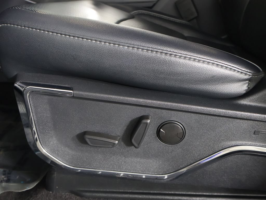 Used 2024 Ford F150 Lariat AWD/4WD image 32