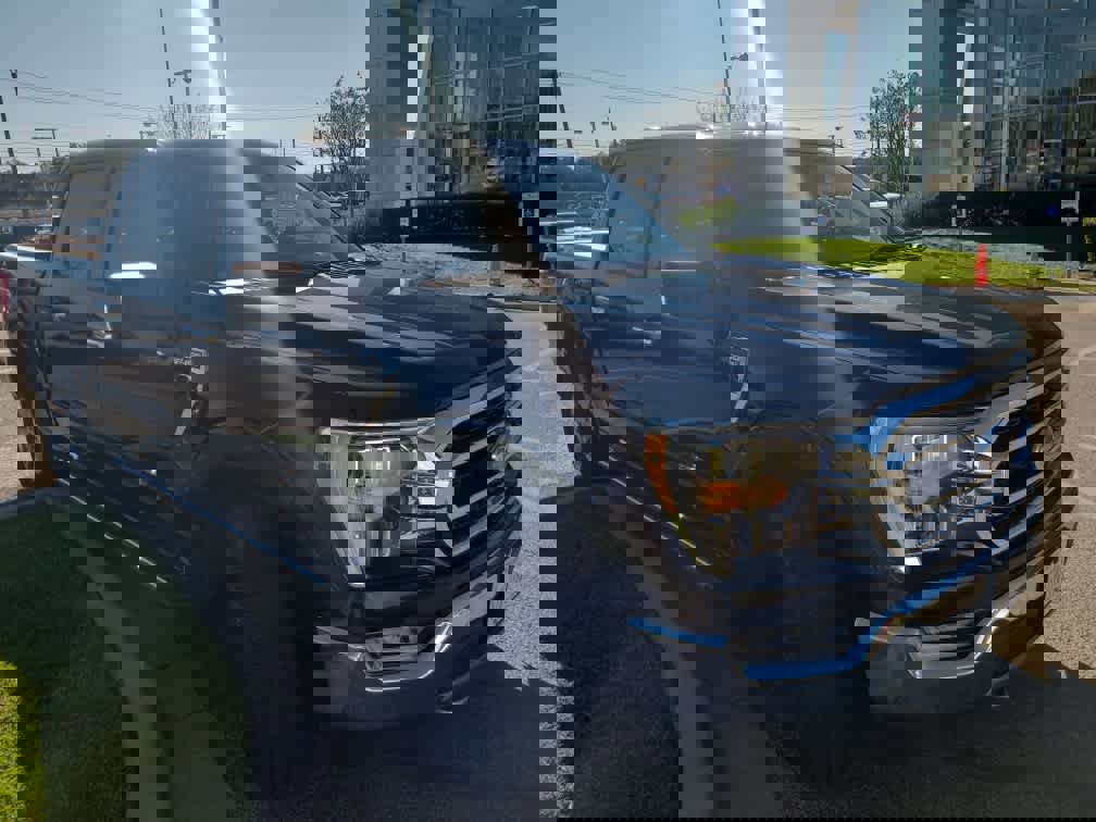 Certified 2021 Ford F150 XLT w/ Equipment Group 302A High image 3