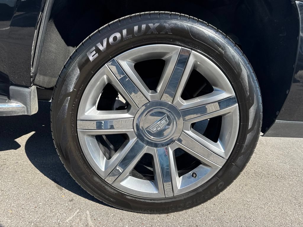 Used 2020 Cadillac Escalade Luxury RWD image 28