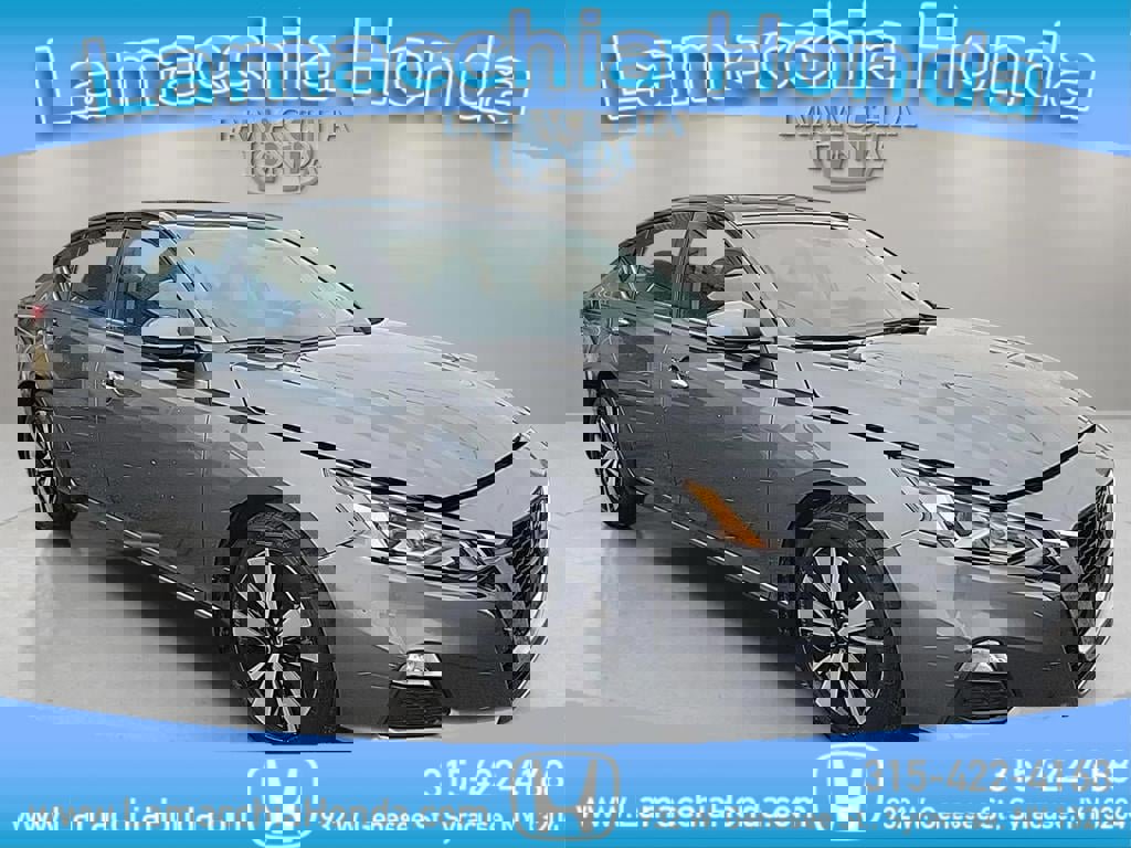 Used 2022 Nissan Altima 2.5 SV w/ SV Premium Package