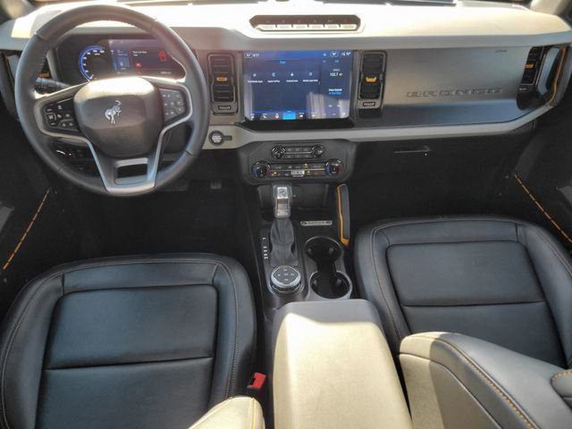 Used 2022 Ford Bronco Badlands image 11