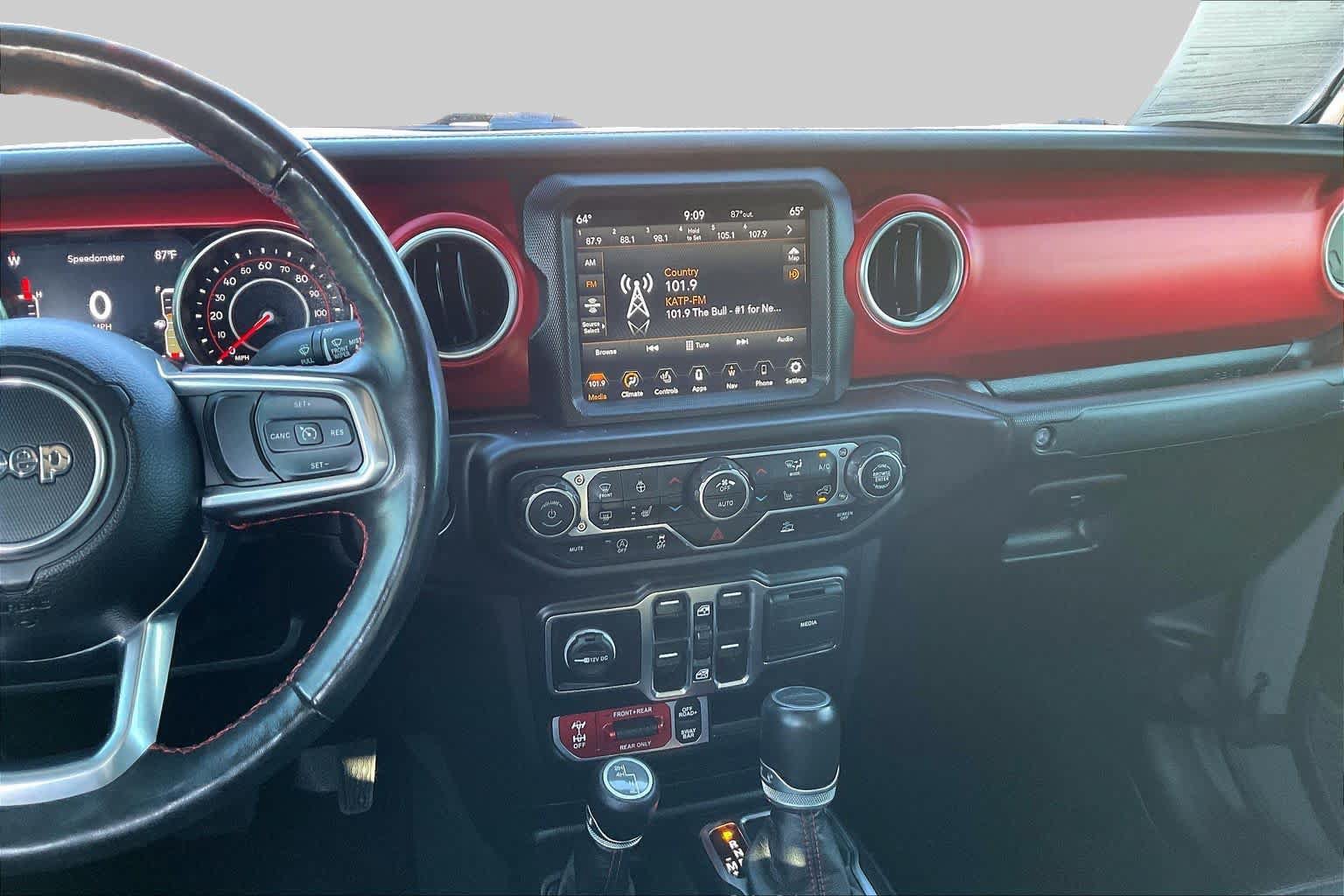 Used 2022 Jeep Gladiator Rubicon w/ Cold Weather Group AWD/4WD image 7