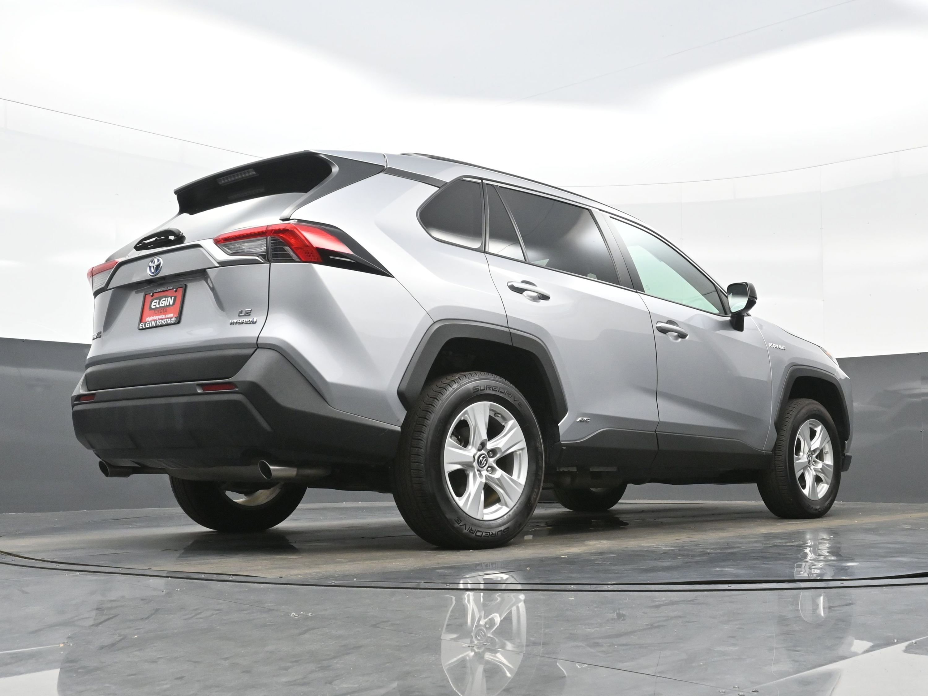 Used 2021 Toyota RAV4 LE image 30