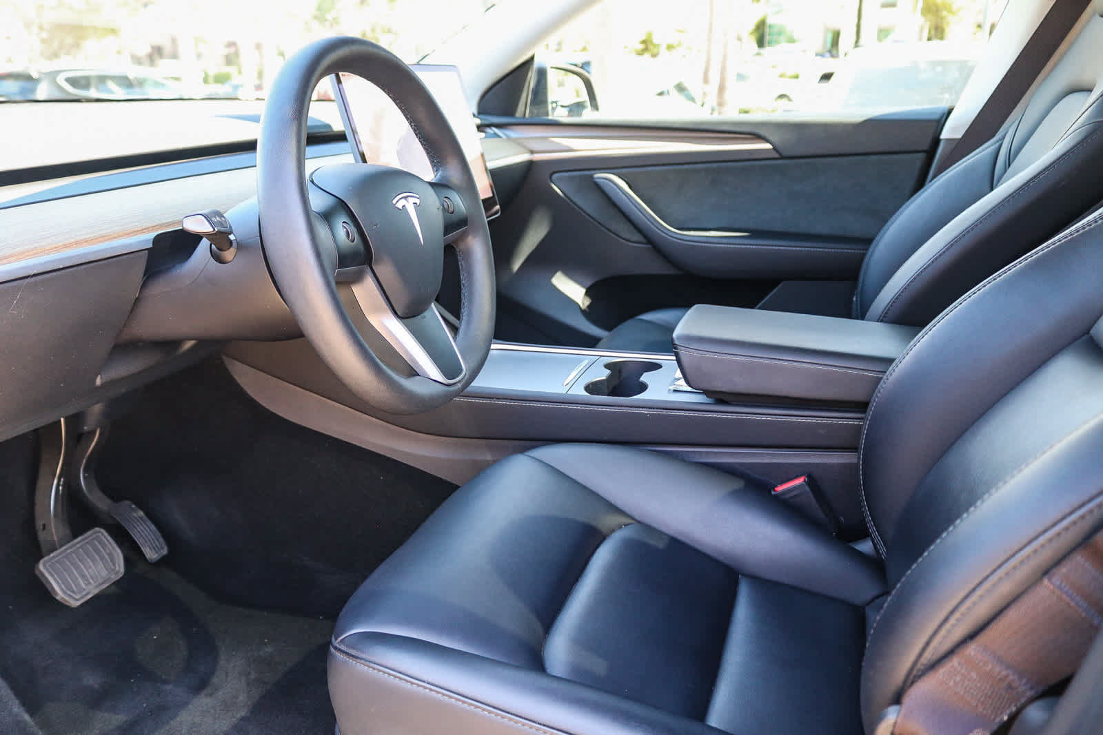 Used 2025 Tesla Model Y Long Range RWD image 17
