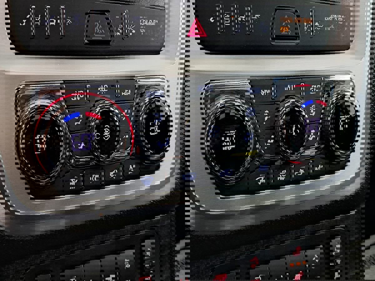 Used 2017 GMC Acadia Limited SLT image 19