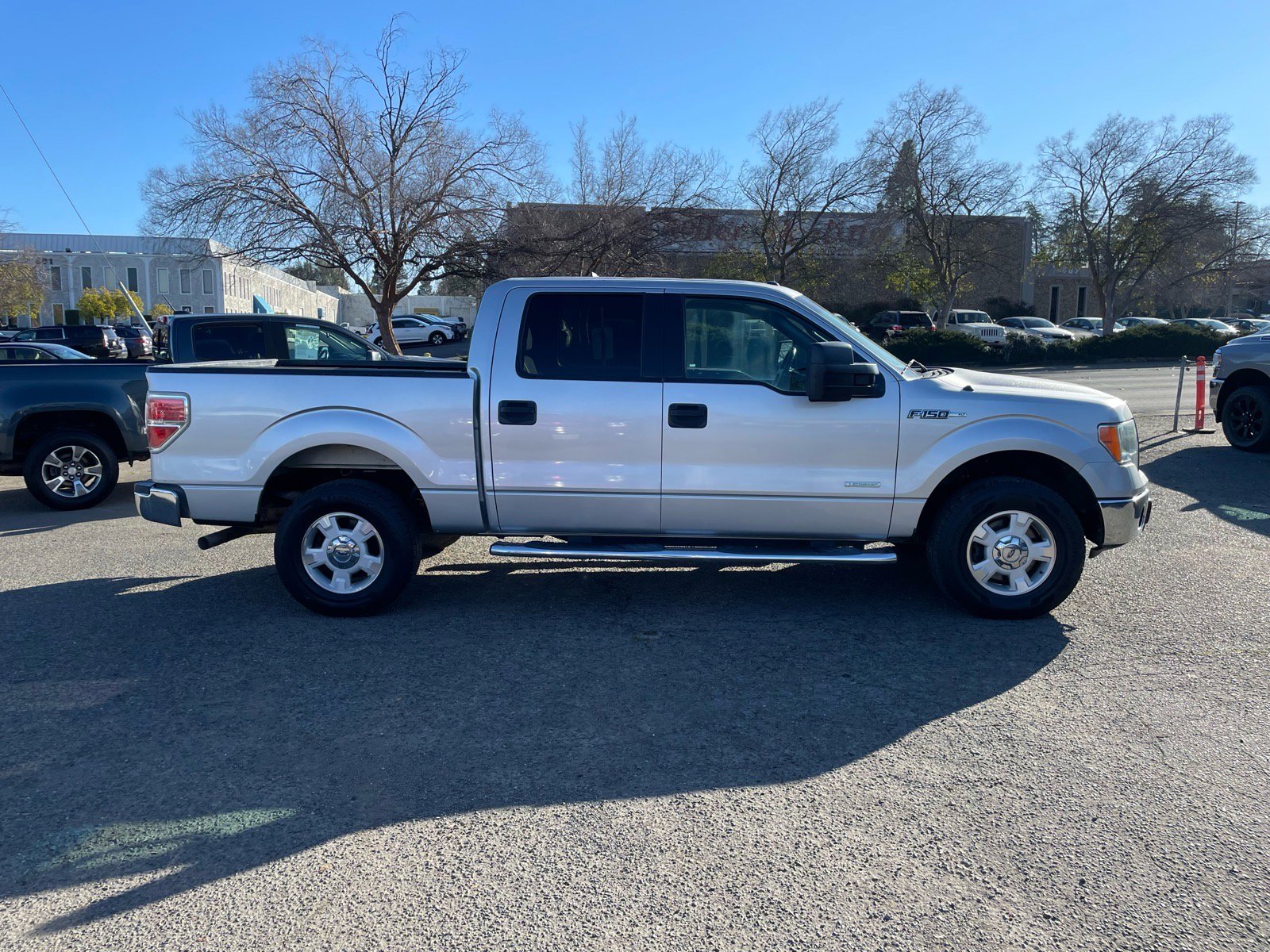 Used 2013 Ford F150 XLT w/ Mid Equipment Group image 6