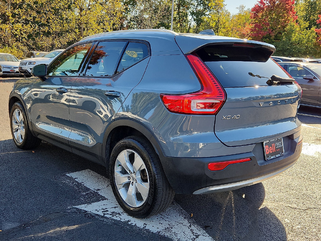 Used 2021 Volvo XC40 T5 Momentum w/ Premium Package AWD/4WD image 10
