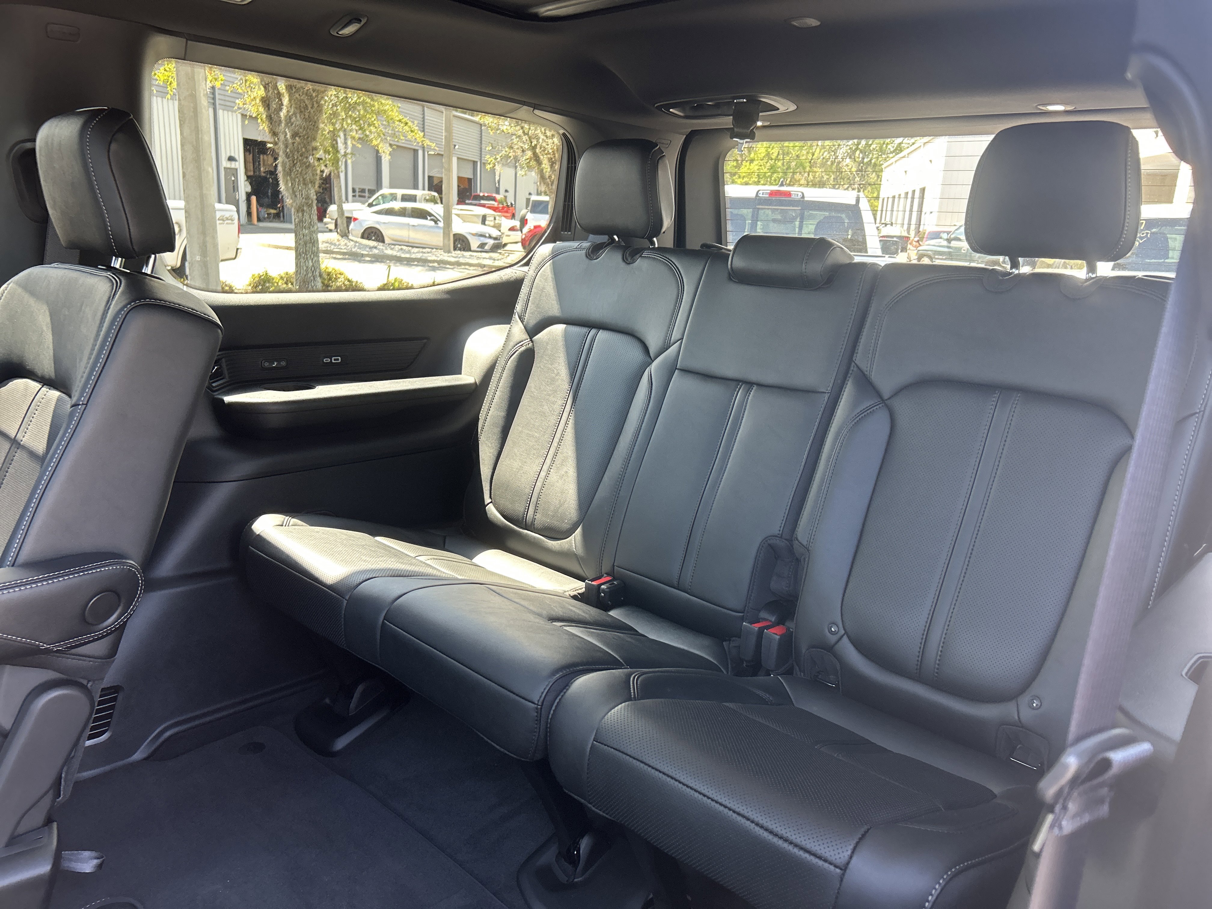 New 2026 Jeep Grand Wagoneer Limited image 37