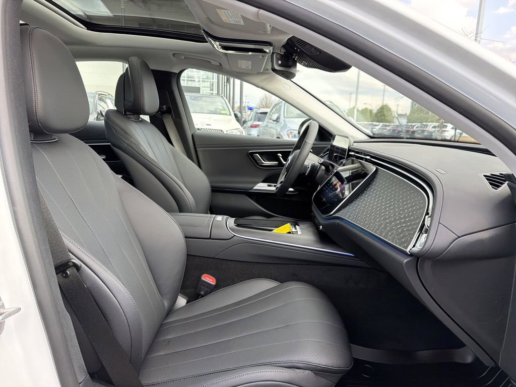 New 2026 Mercedes-Benz E 450 4MATIC Sedan image 20