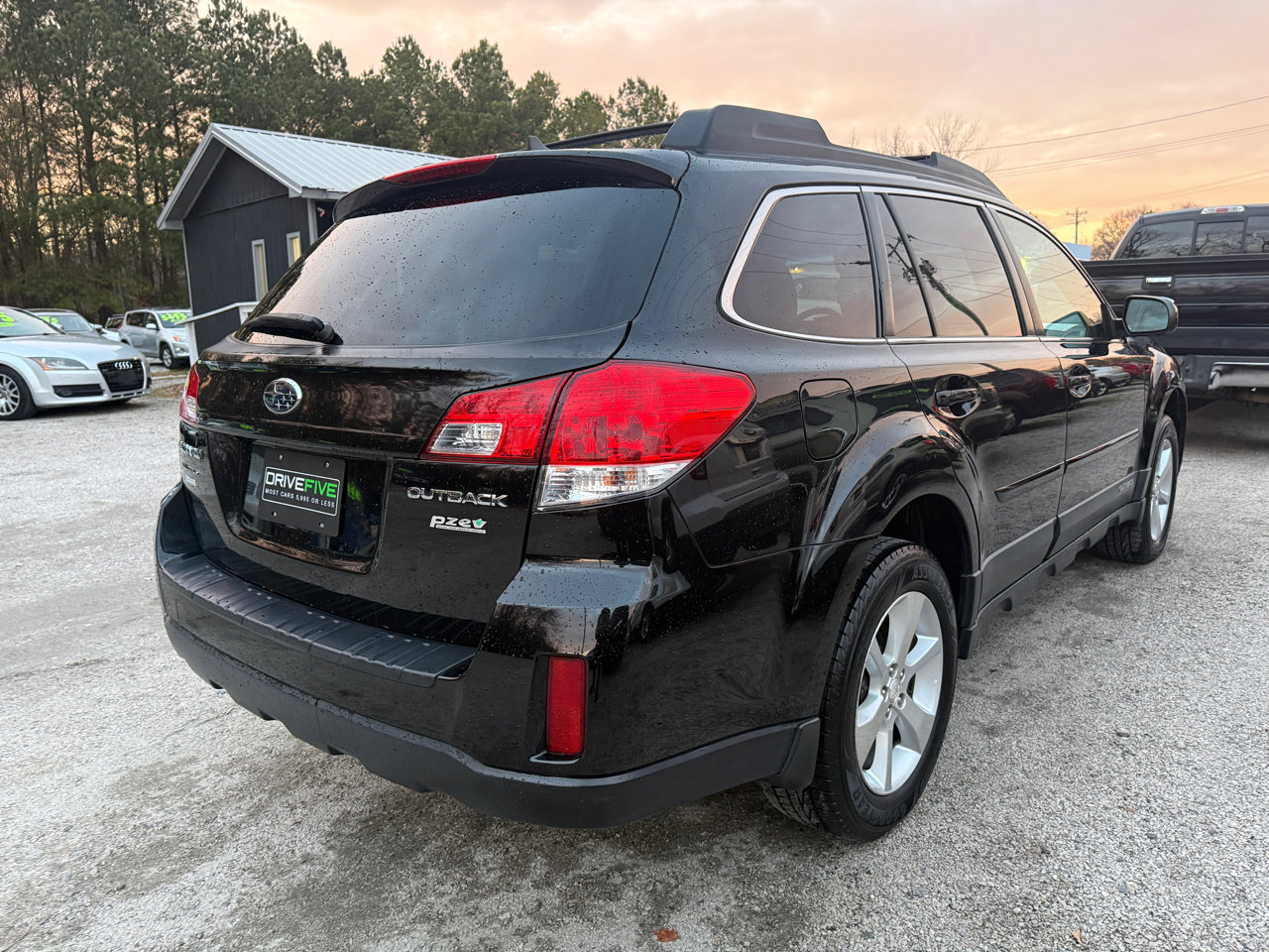Used 2013 Subaru Outback 2.5i Limited image 5
