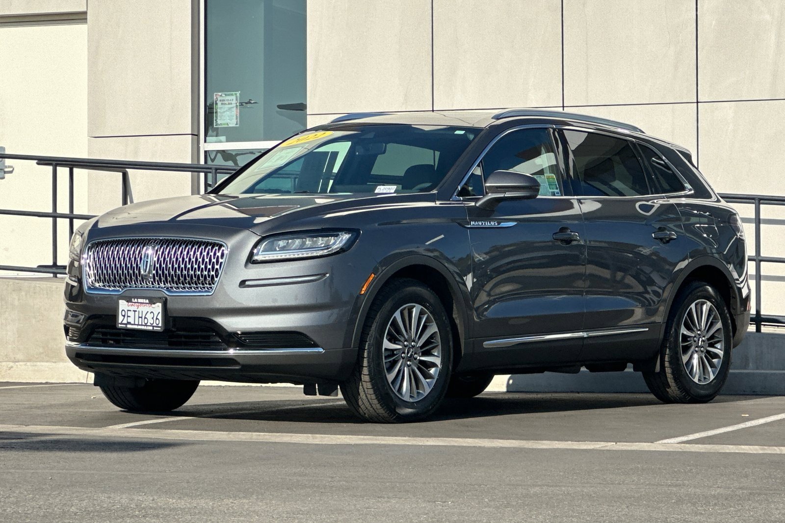 Used 2022 Lincoln Nautilus Reserve w/ Luxury Package image 7