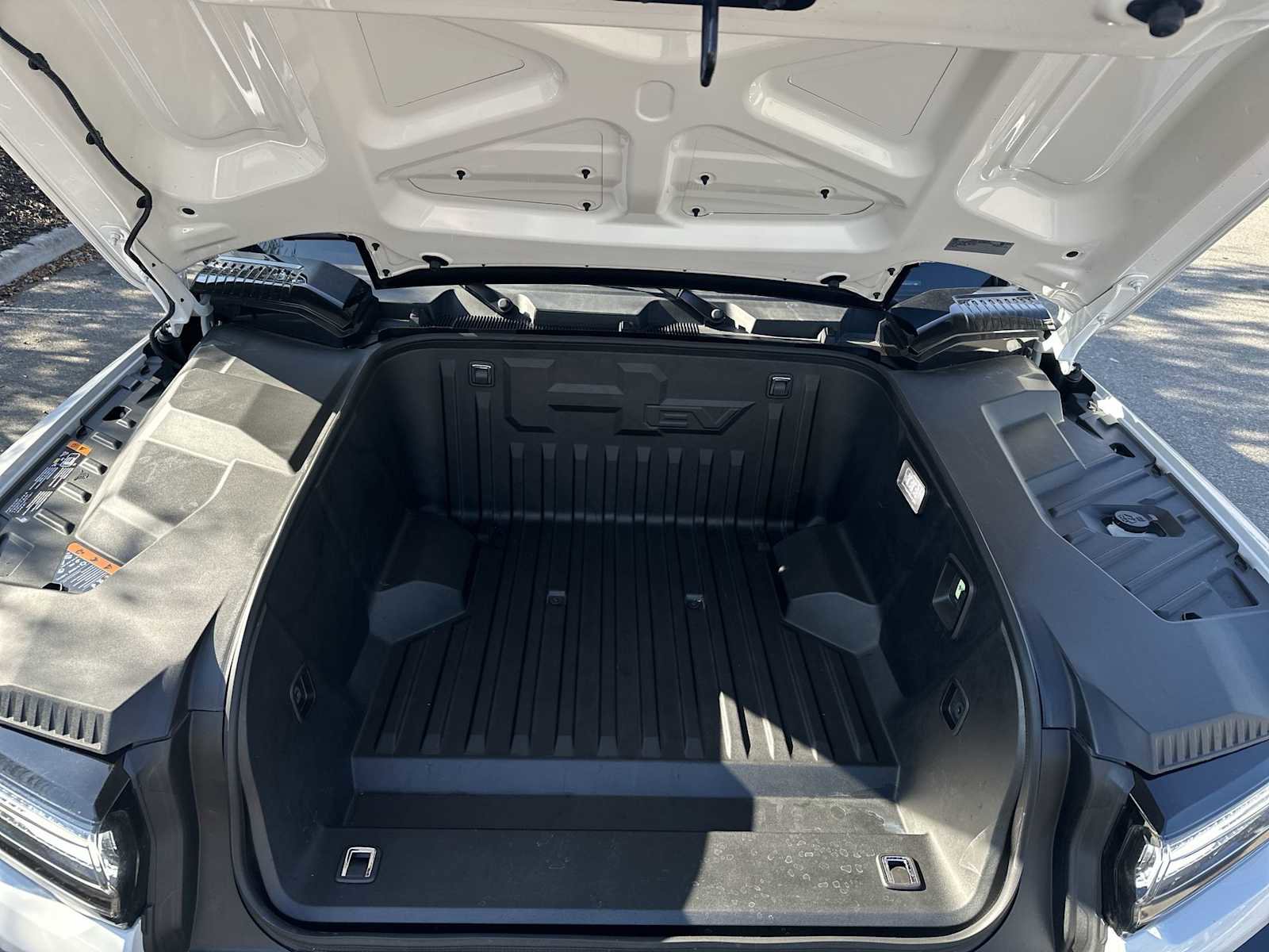 Certified 2025 GMC Hummer EV 3X w/ Extreme Off-Road Package image 13