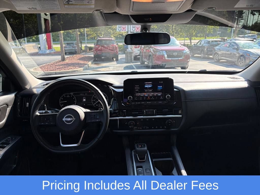 Used 2025 Nissan Pathfinder SV AWD/4WD image 8
