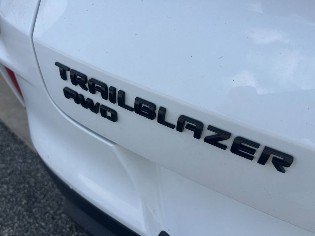 Used 2023 Chevrolet TrailBlazer RS image 28