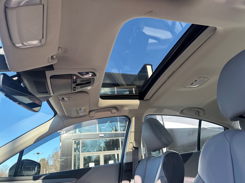 Used 2025 Subaru Legacy Limited image 13