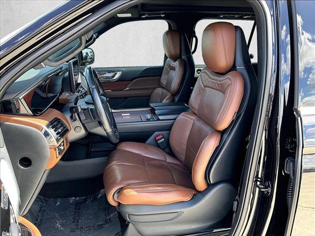 Used 2023 Lincoln Navigator Reserve image 27