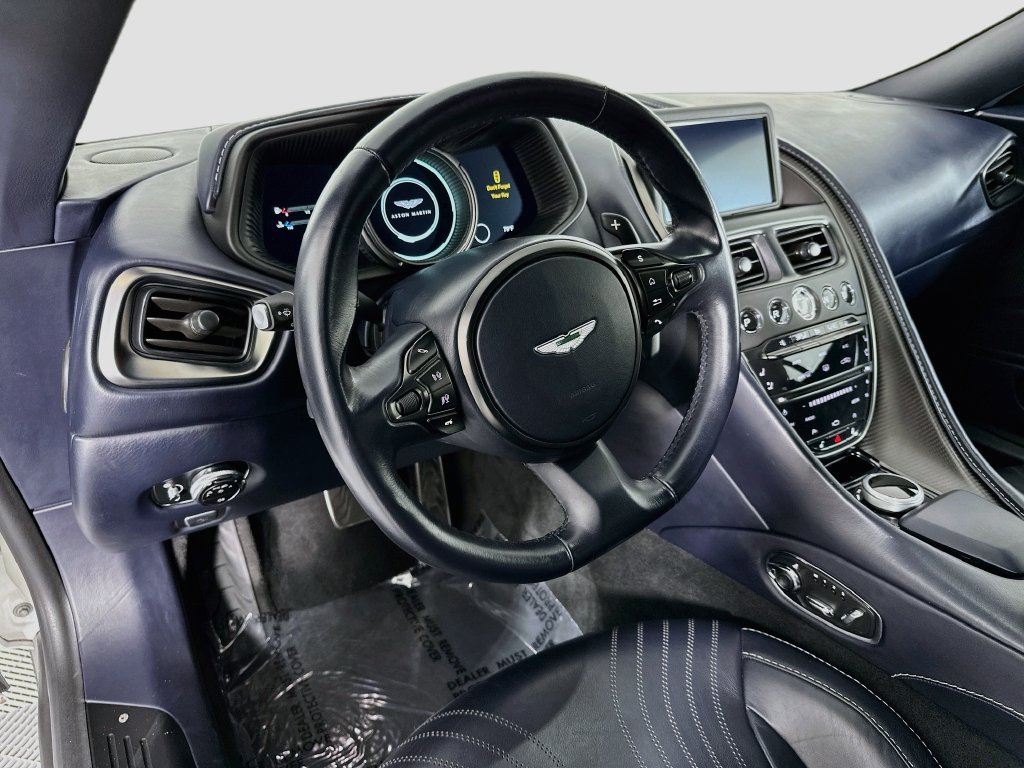 Used 2018 Aston Martin DB11 V12 RWD image 4