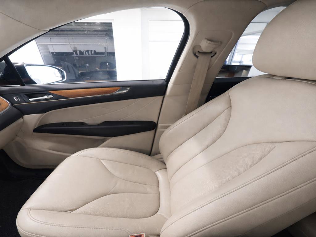 Used 2019 Lincoln MKC Select w/ Select Plus Package FWD image 12