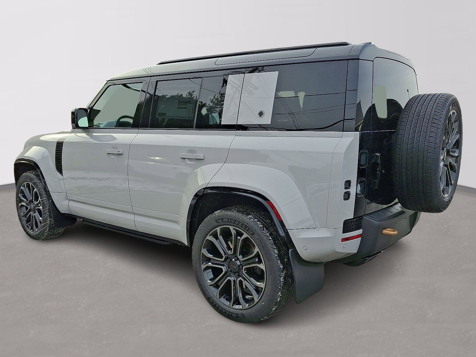 New 2026 Land Rover Defender 110 OCTA image 4